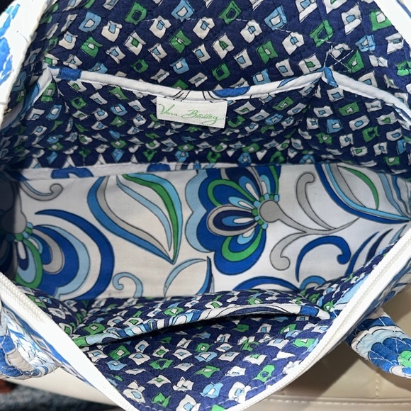 Vera Bradley Mediterranean White Pattern Betsy Style Shoulder Bag Designer EUC - Picture 8 of 10